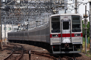 東武鉄道10030型11641fを下板橋駅で撮影した画像