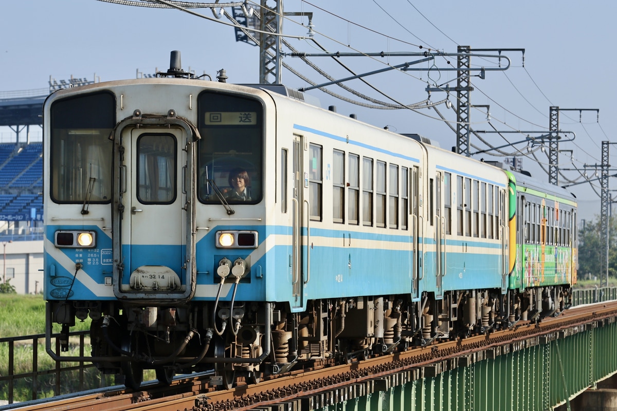 JR四国 松山運転所 キハ32 14