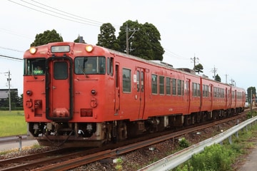 JR西日本キハ47形1092を油田～砺波間で撮影した画像