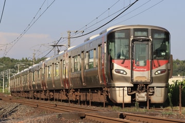 JR西日本227系A43編成を西高屋～西条間で撮影した画像