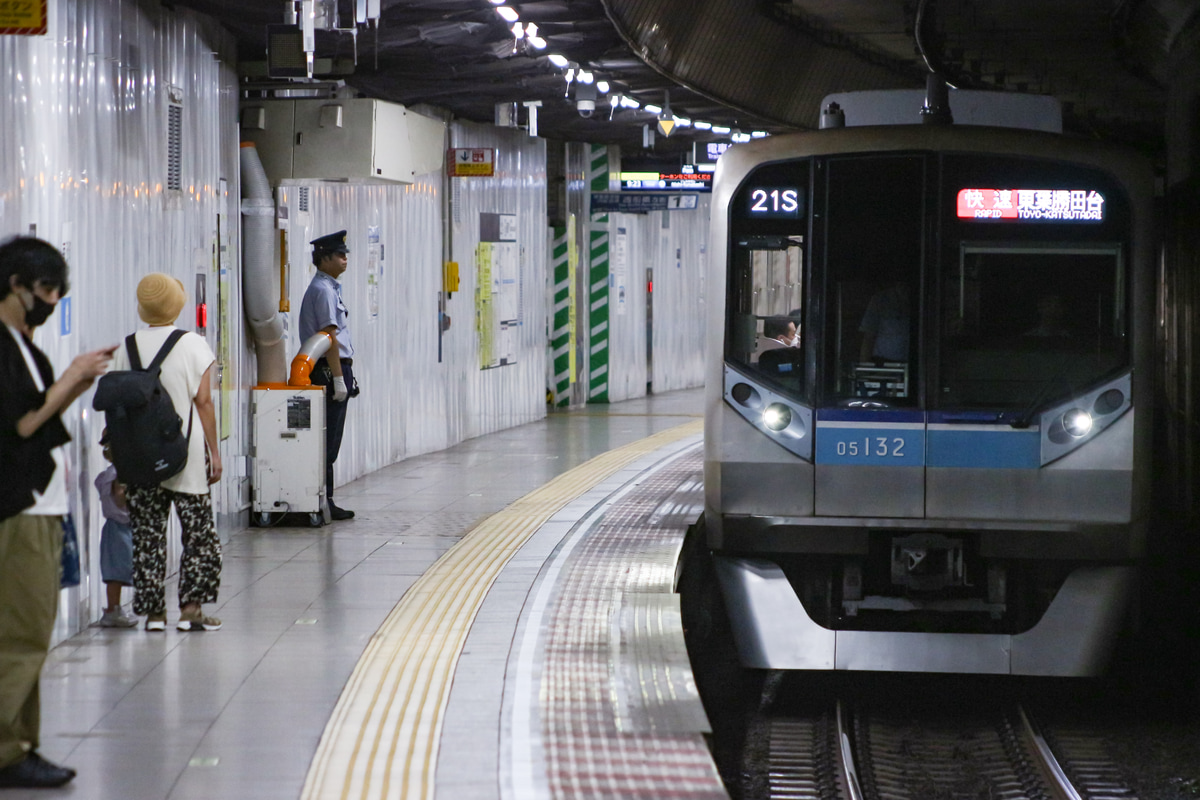 東京メトロ 深川検車区 05系 05-132F
