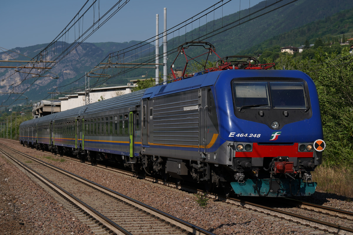 トレニタリア(Trenitalia)  E464 