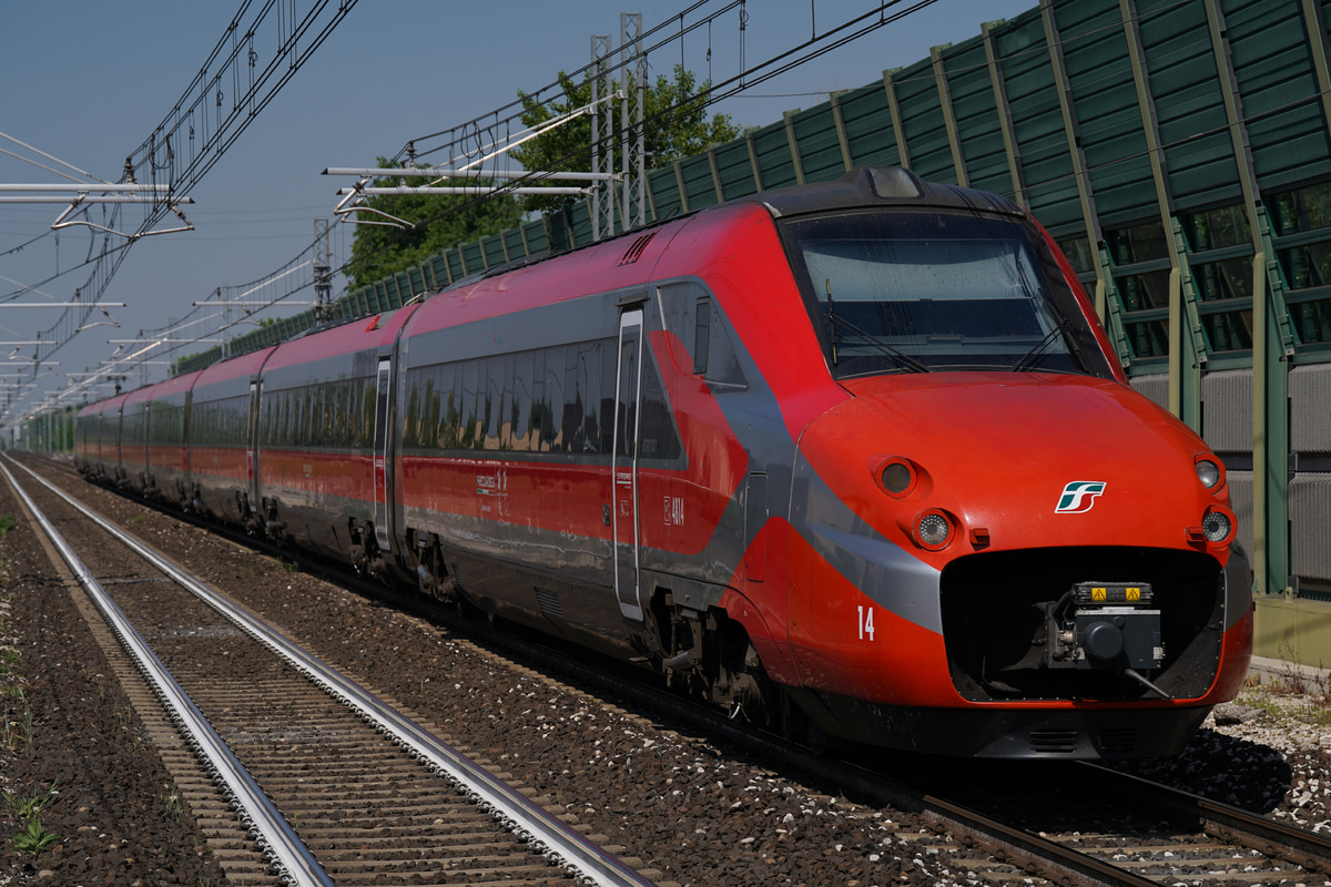 トレニタリア(Trenitalia)  ETR700 