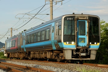 JR四国2000系2151を讃岐塩屋～多度津間で撮影した画像