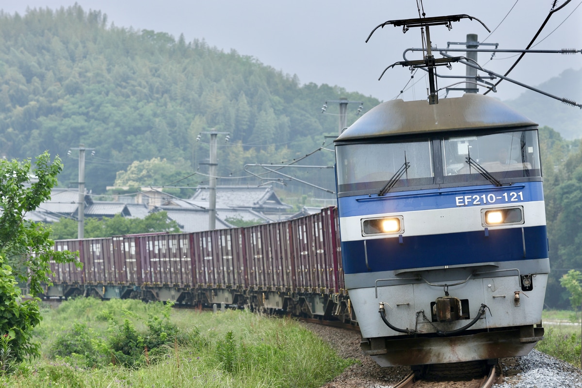 JR貨物 吹田機関区 EF210形 121