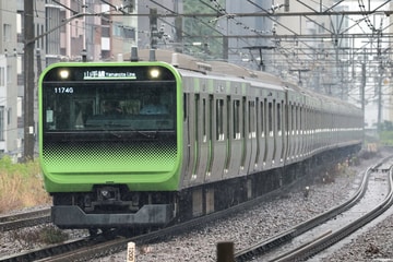 JR東日本E235系トウ36編成を恵比寿駅で撮影した画像