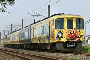 JR四国2700系2702を多度津～讃岐塩屋間で撮影した画像