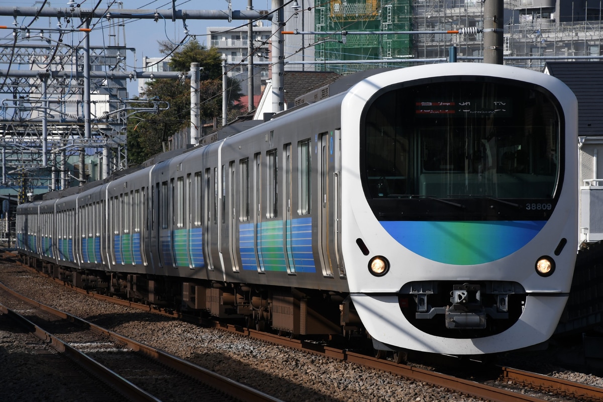西武鉄道  30000系 38109F