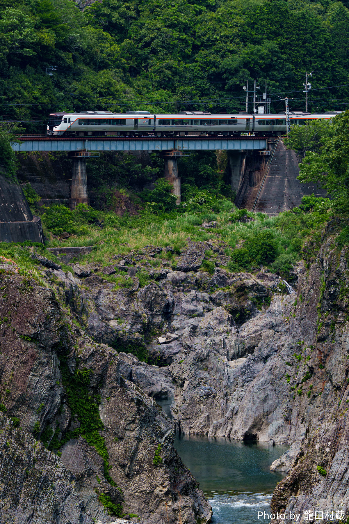 JR東海  HC85 