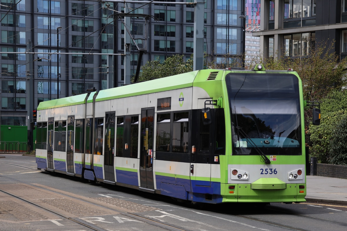 Transport for London  Bombardier CR4000 2542