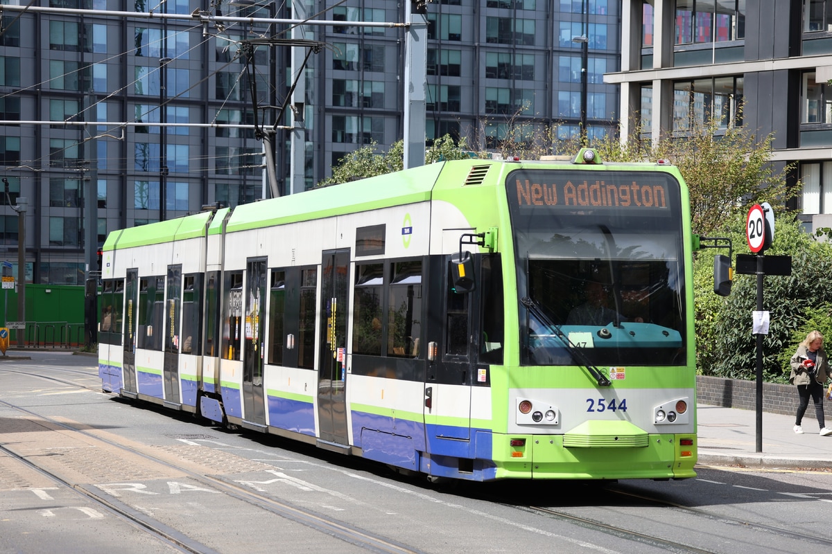 Transport for London  Bombardier CR4000 2544