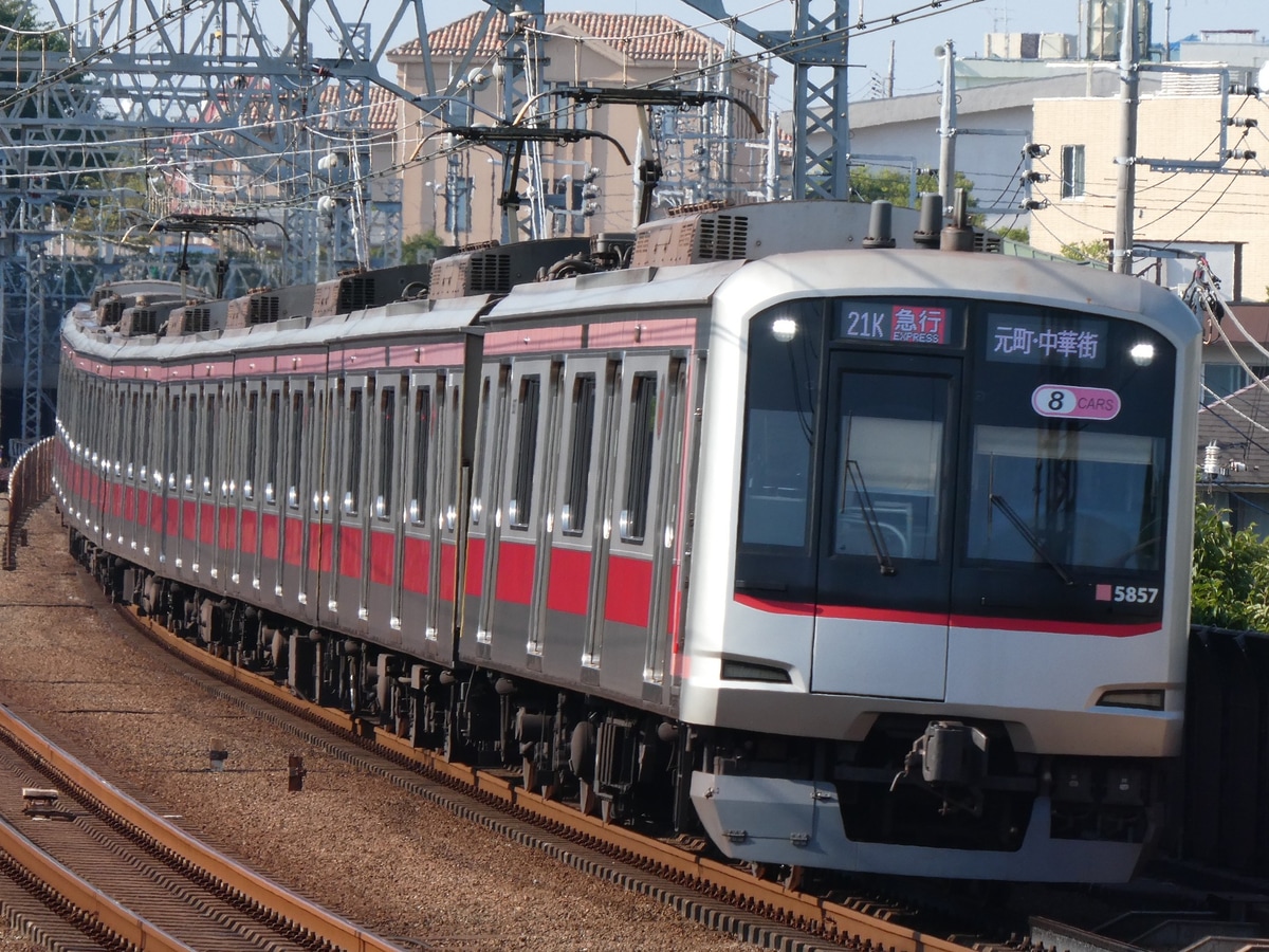東急電鉄 元住吉検車区 5000系 5857F