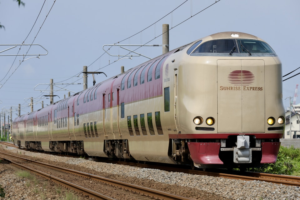 JR西日本 285系 クハネ285-2の写真