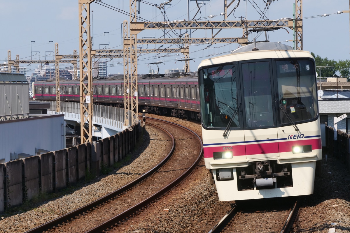 京王電鉄  8000系 8704F