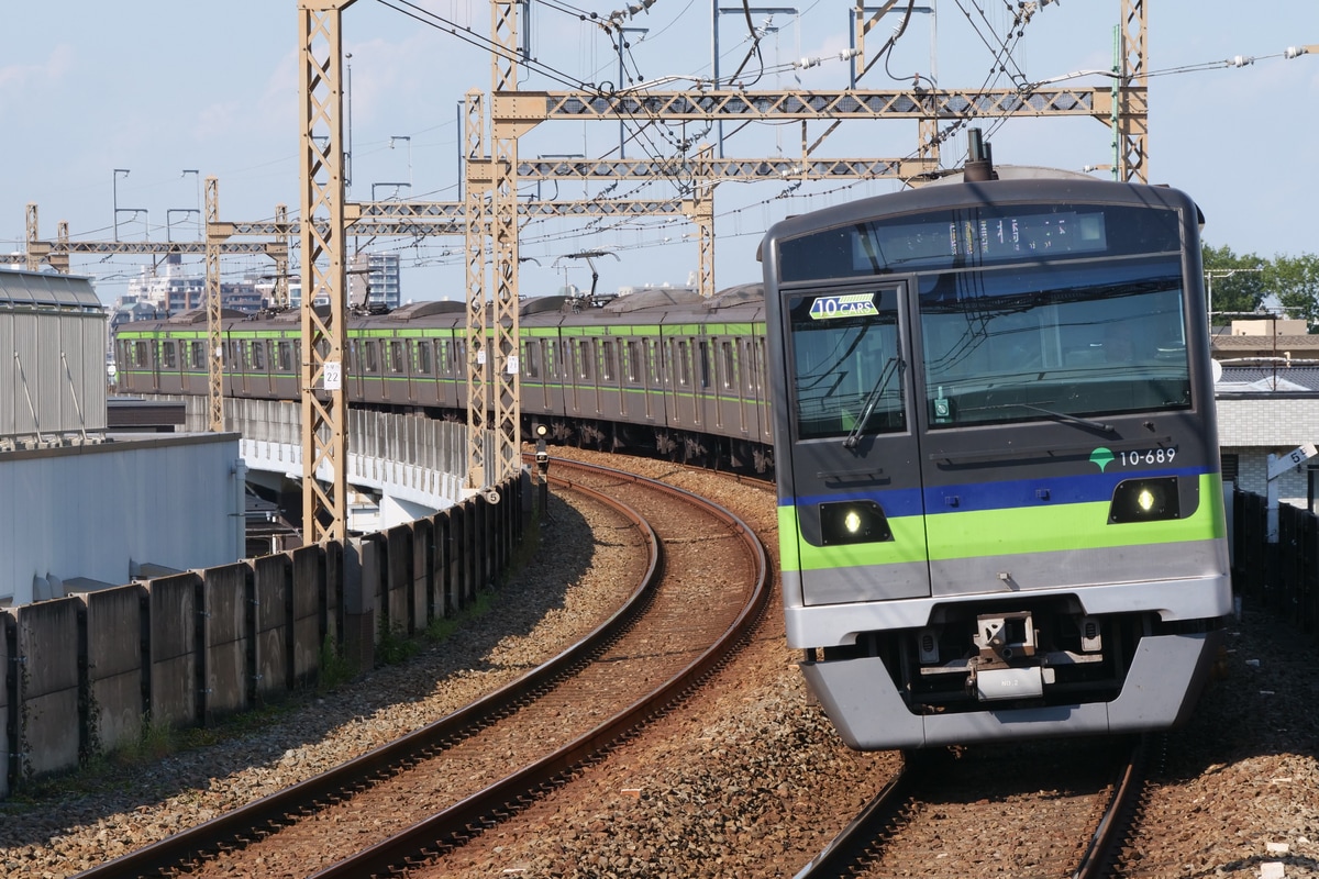 東京都交通局 大島車両検修場 10-300形 10-680F