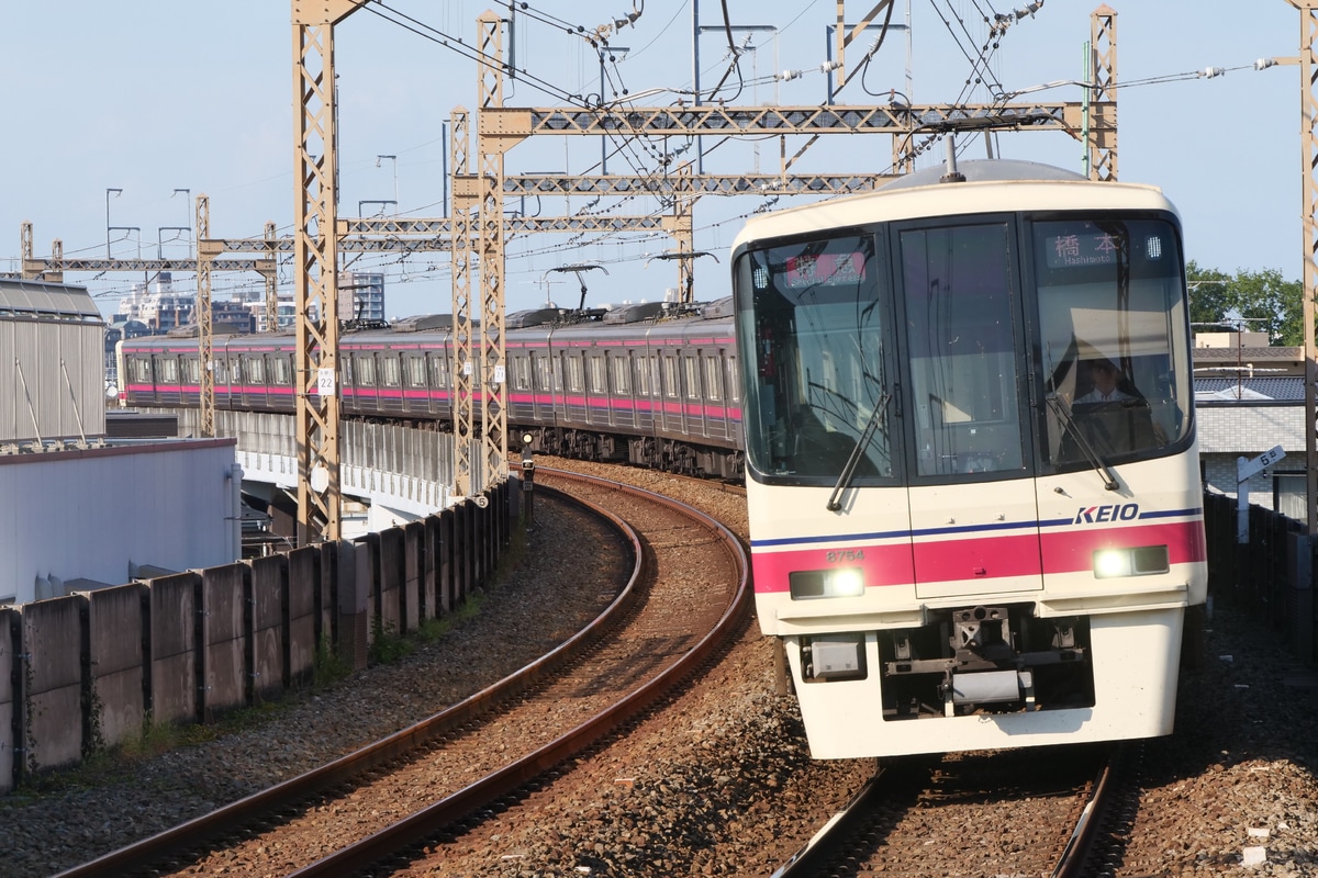 京王電鉄  8000系 8704F