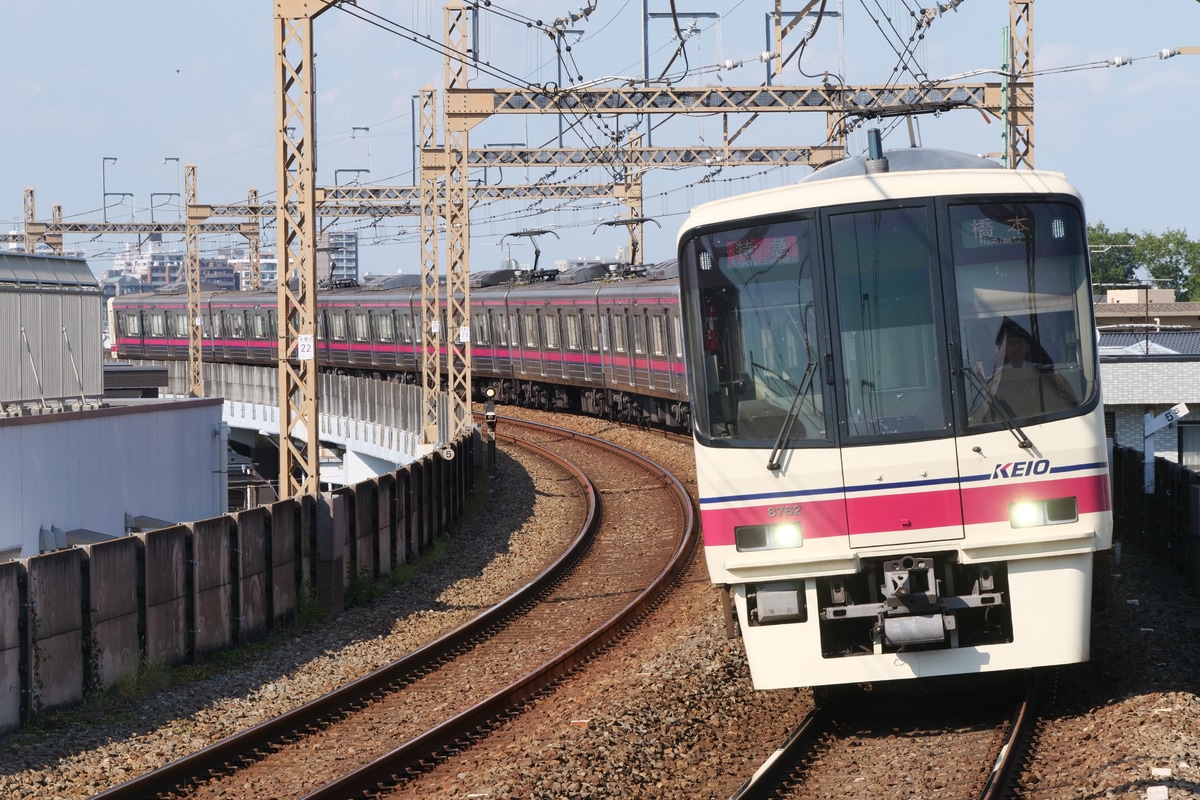 京王電鉄  8000系 8712F