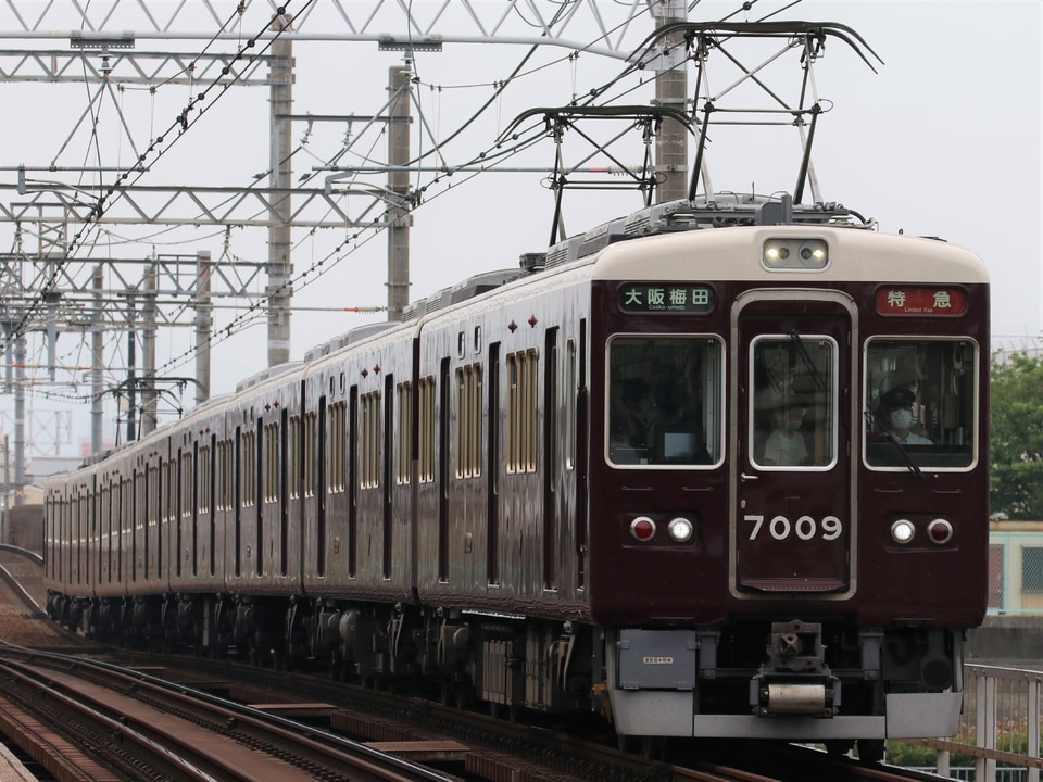 加工品 阪急7000系7009編成神戸線更新車 阪急 7000系 リニューアル車 神戸線・7013編成 – 新製品紹介