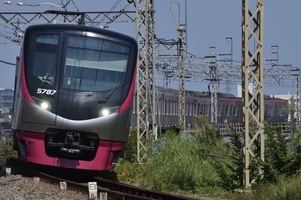 京王電鉄 若葉台検車区 5000系 5737F