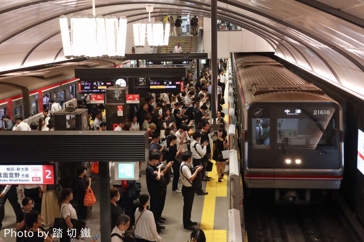 大阪市高速電気軌道  21系 21616F