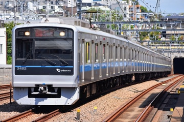 小田急電鉄3000形3082Fを梅ケ丘駅で撮影した画像