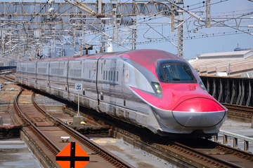 JR東日本E6系アキZ20編成を大宮駅で撮影した画像