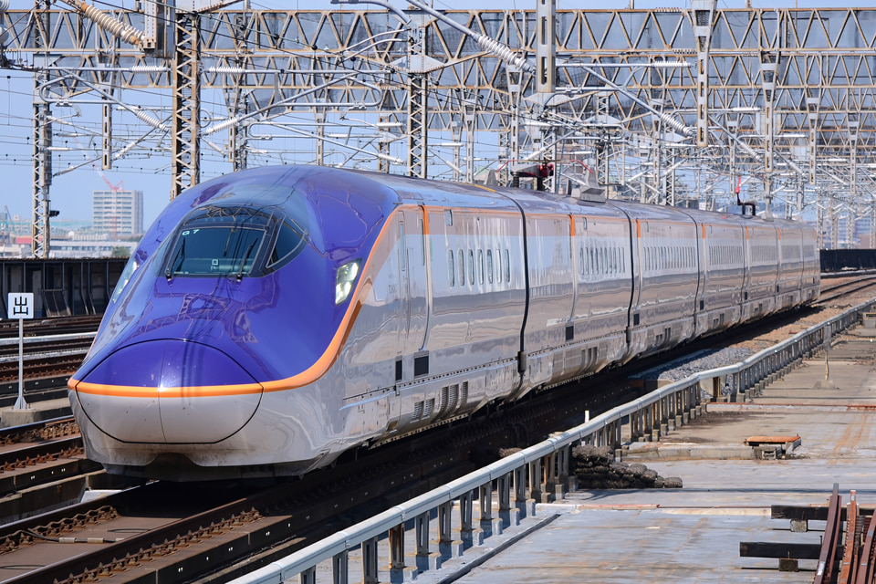 JR東E8系G7編成の写真