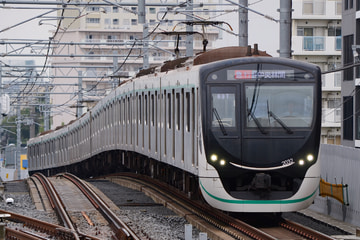 東急電鉄2020系2132Fを竹ノ塚駅で撮影した画像
