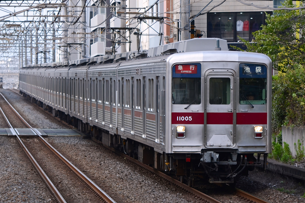 東武鉄道 森林公園検修区 10000系 11005F