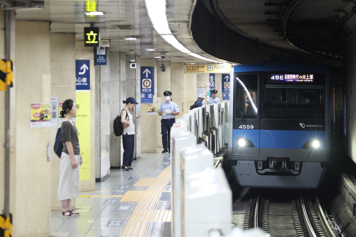 小田急電鉄  4000形 4059F