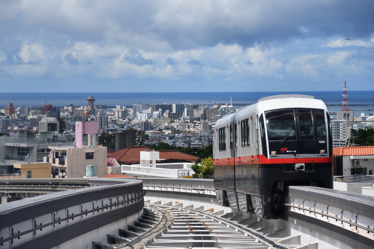 沖縄都市モノレール 沖縄都市モノレール運営基地 1000形 06編成
