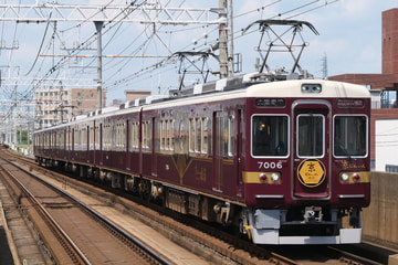 阪急電鉄7000系7006Fを上新庄駅で撮影した画像