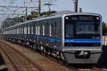 北総鉄道7500形7502Fを大町駅で撮影した画像