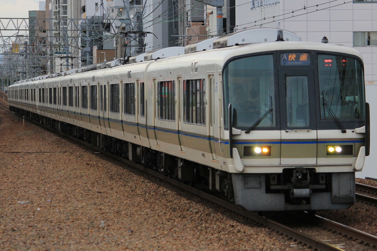 JR西日本  221系 B2編成