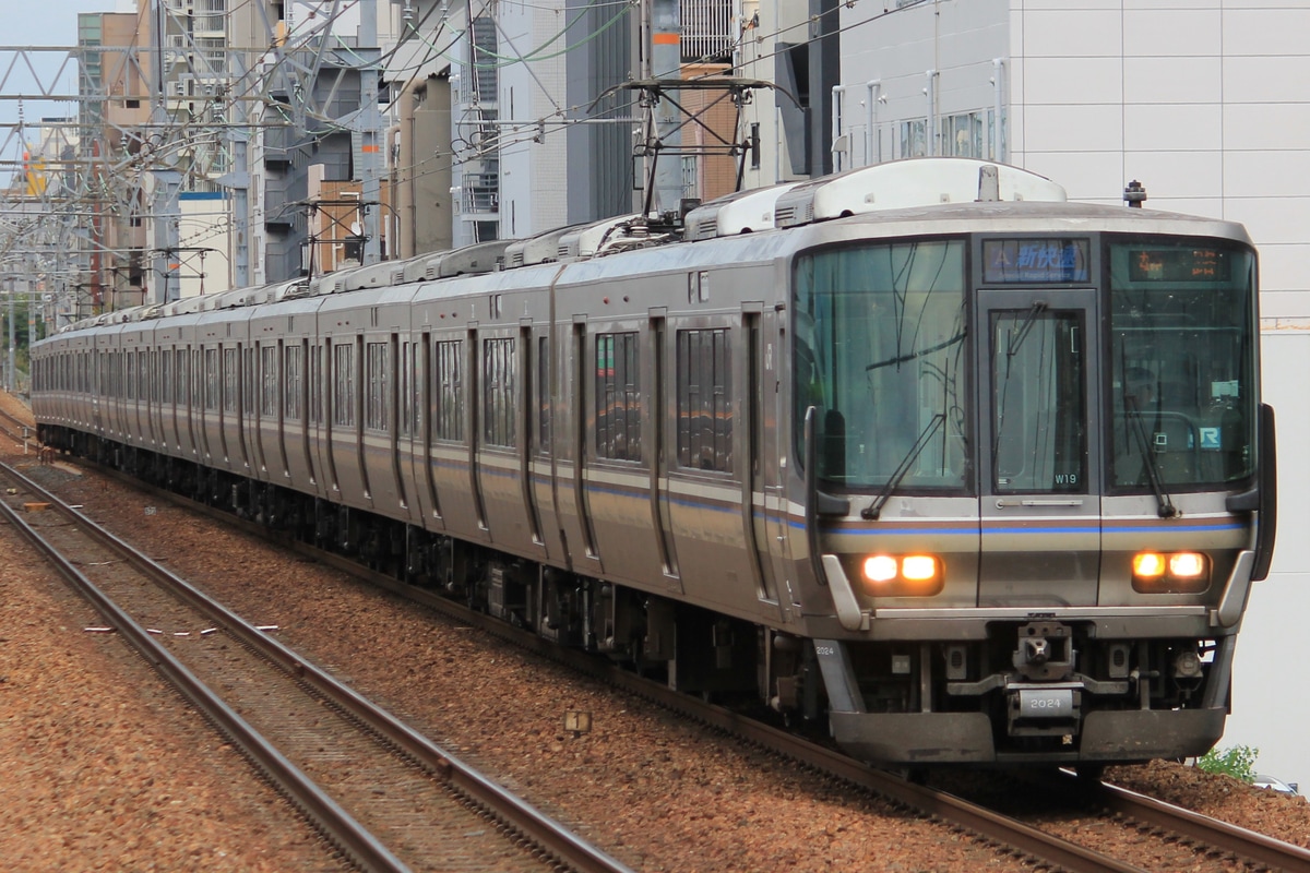 JR西日本  223系 W19編成