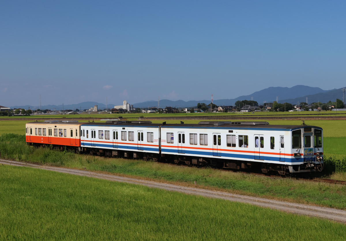 関東鉄道 水海道車両基地 キハ2300形 キハ2307+キハ2308