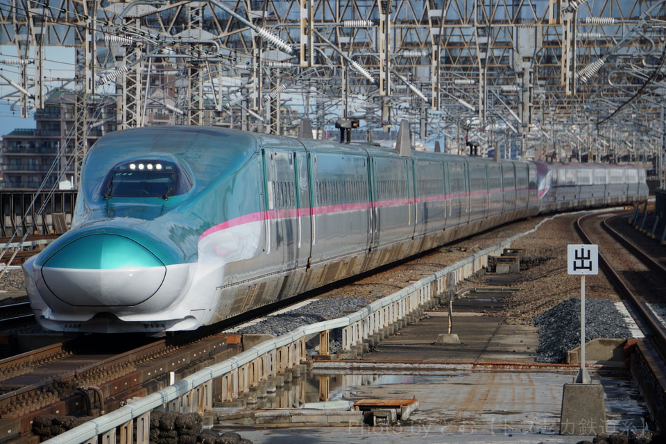 JR東E5系U44編成の写真