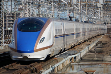 JR東日本E7系F28編成を大宮駅で撮影した画像