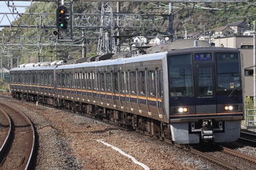 JR西日本207系Z10編成を島本駅で撮影した画像