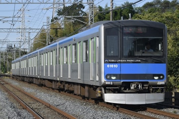 東武鉄道60000系61610Fを七里～岩槻間で撮影した画像