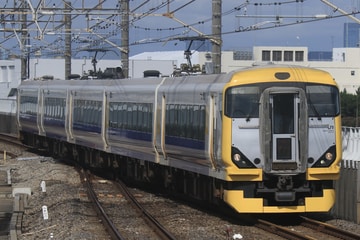 JR東日本E257系マリNB-02編成を葛西臨海公園駅で撮影した画像
