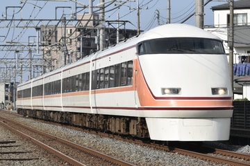 東武鉄道100系107Fを大袋～北越谷間で撮影した画像