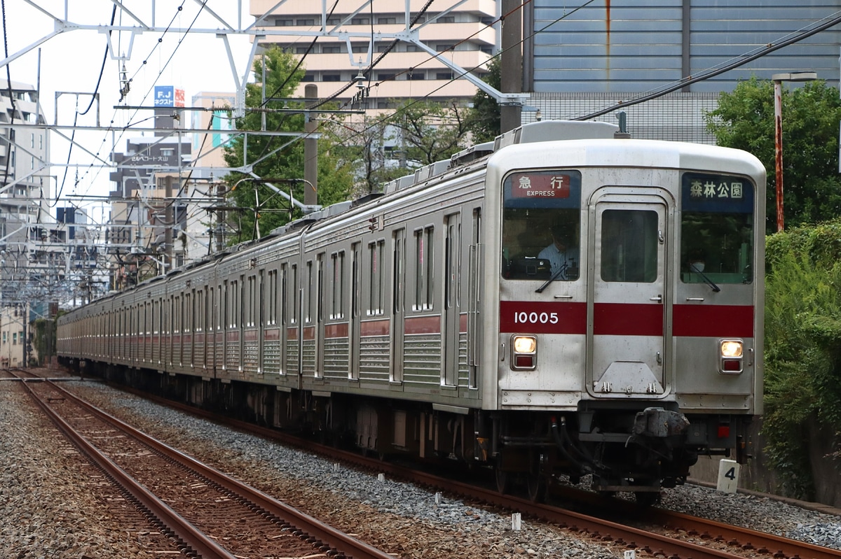 東武鉄道 森林公園検修区 10000系 11005f