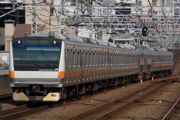 JR東日本E233系トタT11編成を阿佐ケ谷駅で撮影した画像