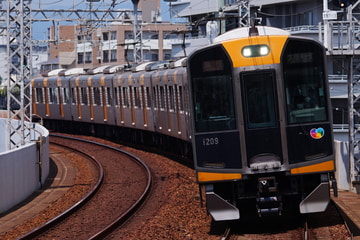 阪神電気鉄道1000系1209Fを杭瀬駅で撮影した画像