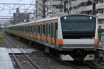 JR東日本E233系トタT15編成を東中神駅で撮影した画像
