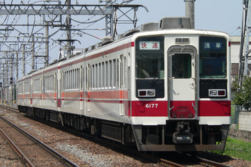 東武鉄道6050系6177Fを姫宮駅で撮影した画像