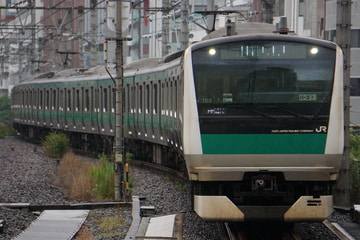 JR東日本E233系ハエ103編成を恵比寿駅で撮影した画像