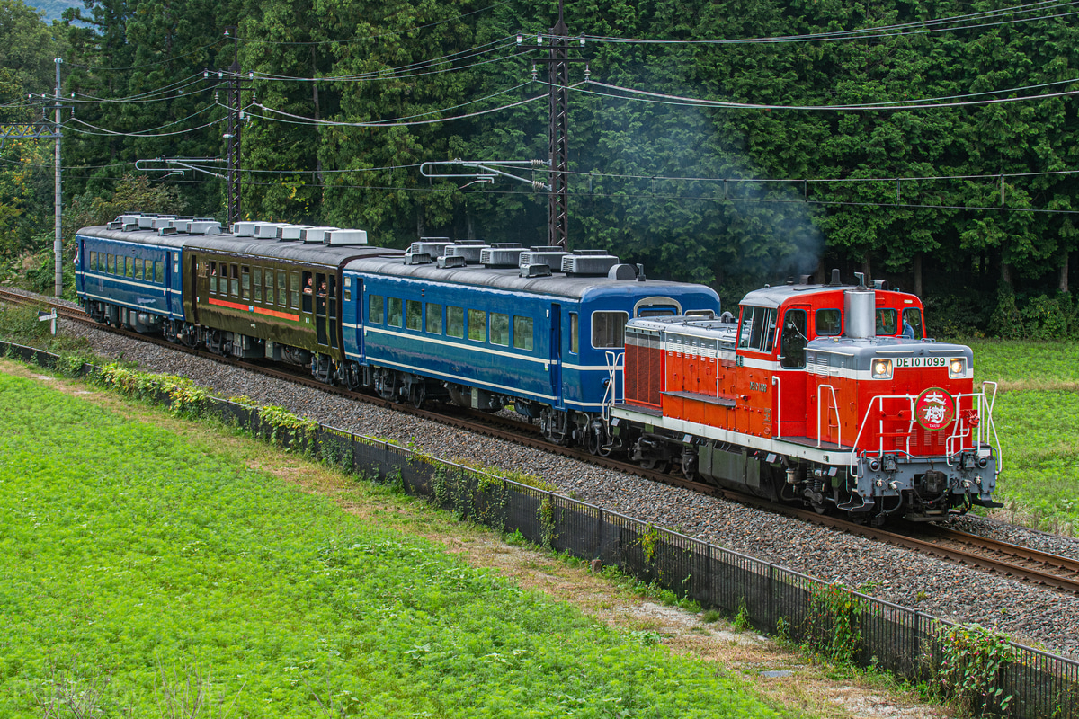 東武鉄道 下今市機関区 DE10 1099
