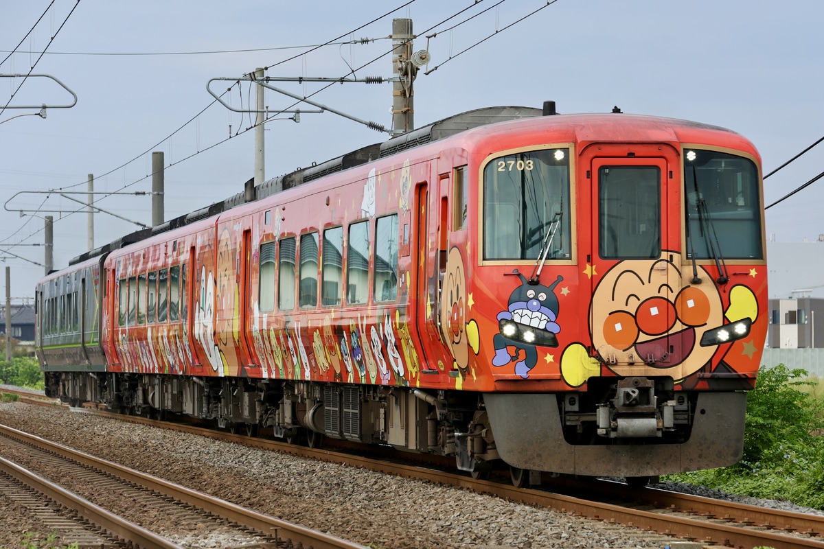 JR四国 高知運転所 2700系 2703